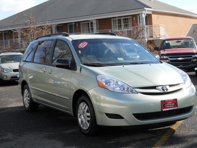 Toyota Sienna 2009 photo 5
