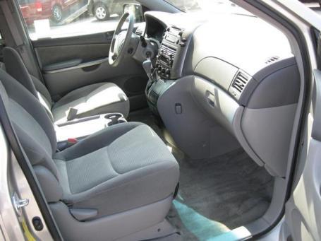 Toyota Sienna 2009 photo 5