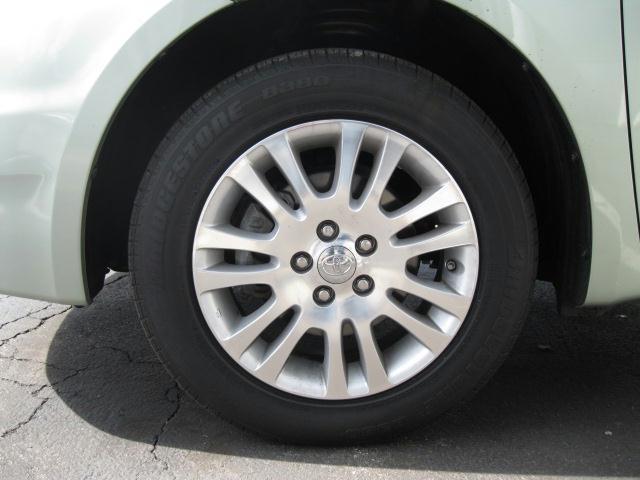 Toyota Sienna 2009 photo 3