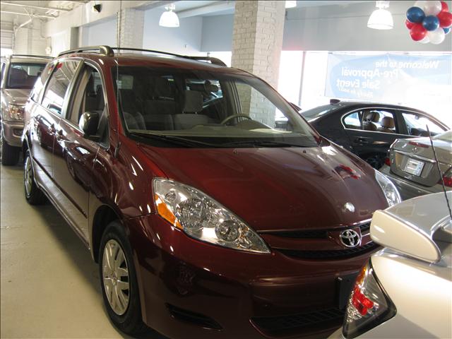 Toyota Sienna X MiniVan