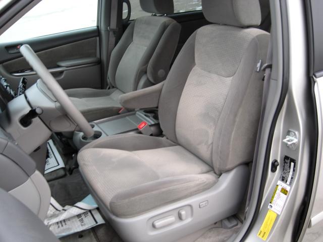 Toyota Sienna 2009 photo 5