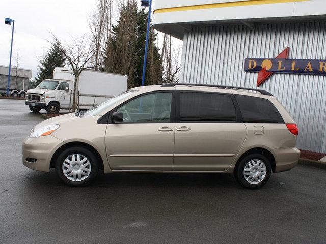 Toyota Sienna 2009 photo 1