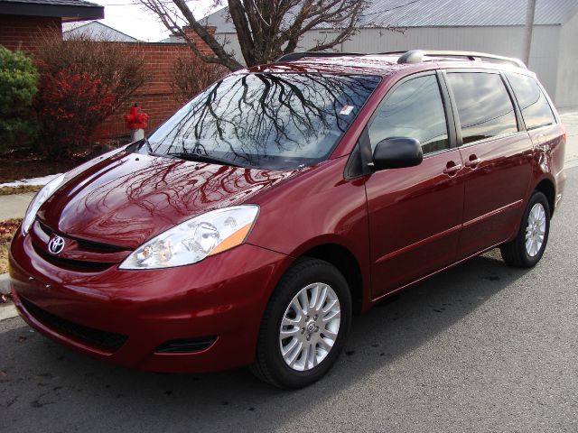 Toyota Sienna 2009 photo 3