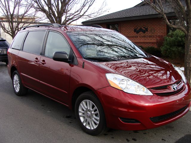 Toyota Sienna 2009 photo 4