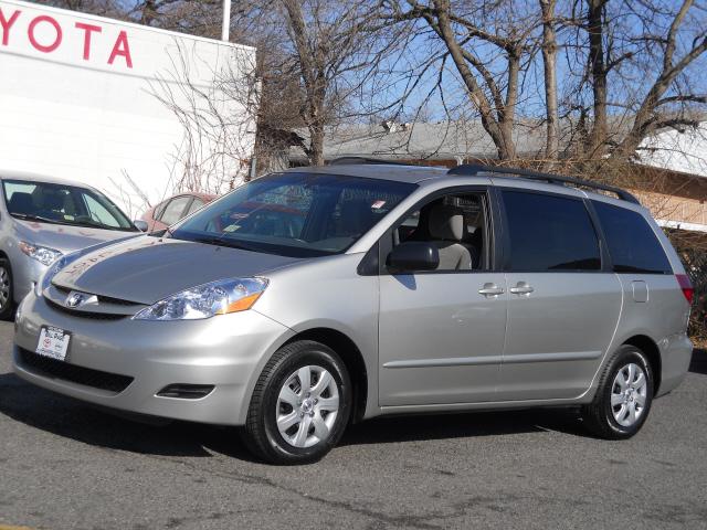 Toyota Sienna X MiniVan