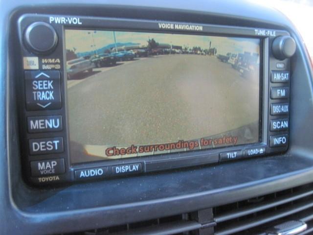 Toyota Sienna 2010 photo 3