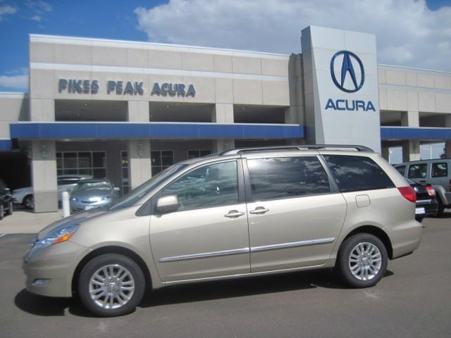 Toyota Sienna 2010 photo 5