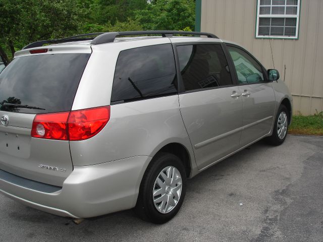 Toyota Sienna SXT Ext Cab MiniVan