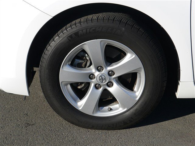 Toyota Sienna 2011 photo 2