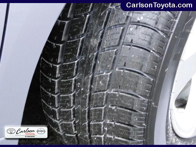 Toyota Sienna 2011 photo 3