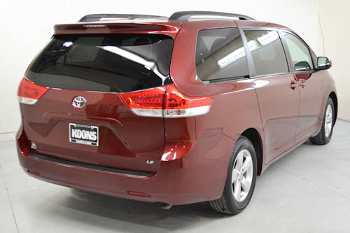 Toyota Sienna 2011 photo 5