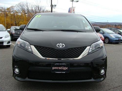 Toyota Sienna SE Other