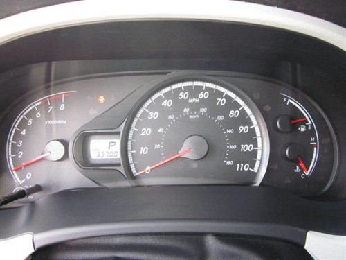 Toyota Sienna 2011 photo 4