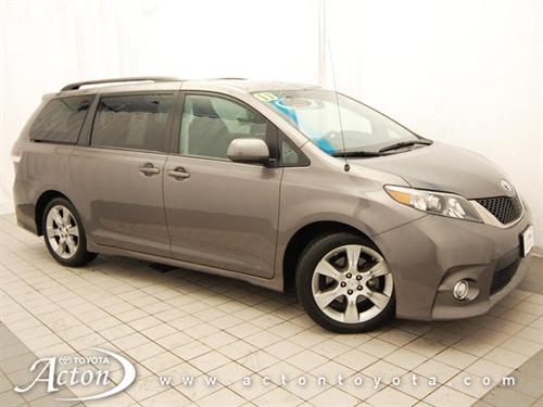 Toyota Sienna SE Other