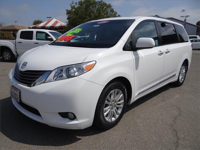 Toyota Sienna 2011 photo 20
