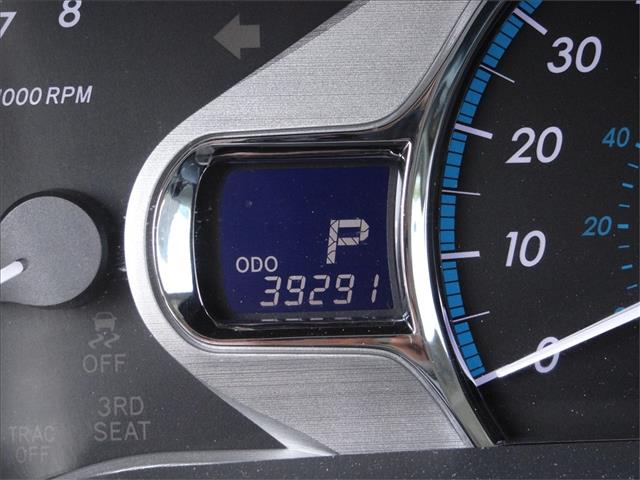 Toyota Sienna 2011 photo 9