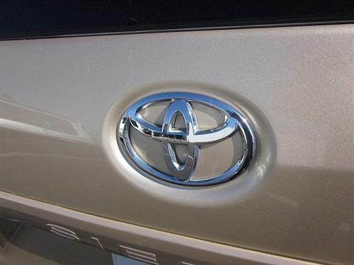 Toyota Sienna 2011 photo 3