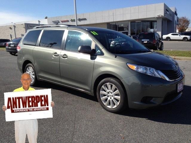 Toyota Sienna SLE --z71 Pkg Unspecified