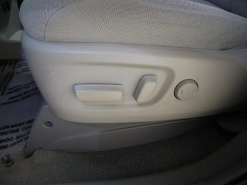 Toyota Sienna 2011 photo 3