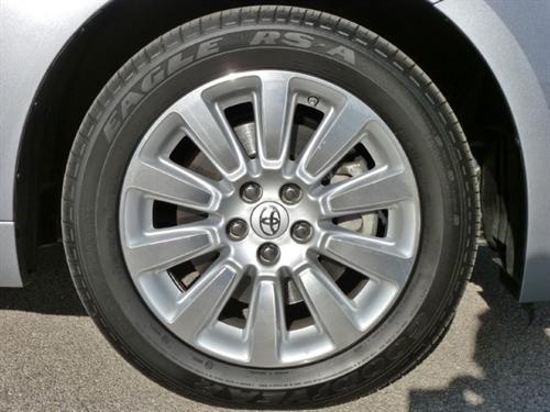 Toyota Sienna 2011 photo 2