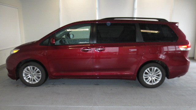 Toyota Sienna SLE --z71 Pkg Unspecified