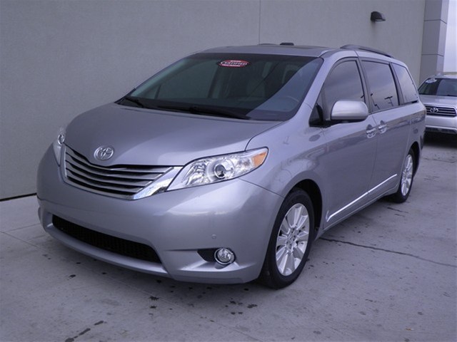 Toyota Sienna SLE --z71 Pkg Unspecified