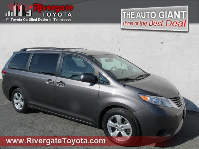 Toyota Sienna SLE --z71 Pkg Unspecified