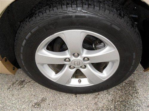 Toyota Sienna 2011 photo 2