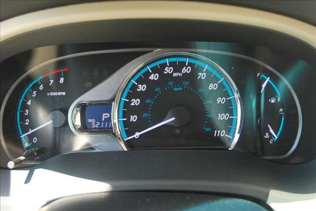 Toyota Sienna 2011 photo 1
