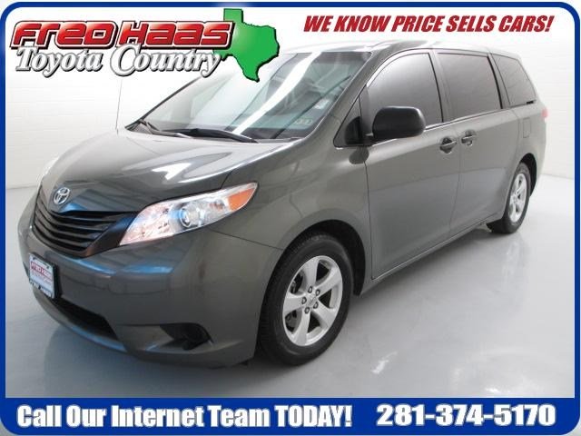 Toyota Sienna SLE --z71 Pkg Unspecified