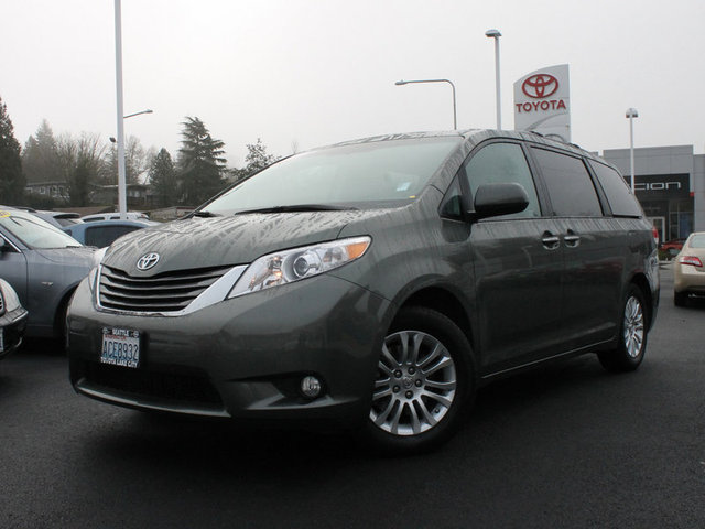 Toyota Sienna SLE --z71 Pkg Unspecified
