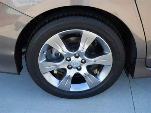 Toyota Sienna 2011 photo 5