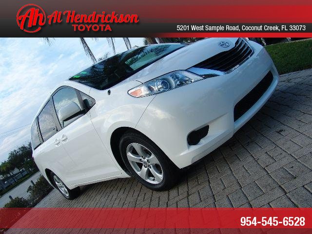 Toyota Sienna SLE --z71 Pkg Unspecified