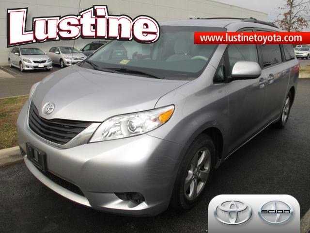 Toyota Sienna SLE --z71 Pkg Unspecified