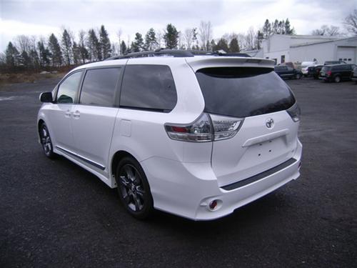Toyota Sienna SE Other
