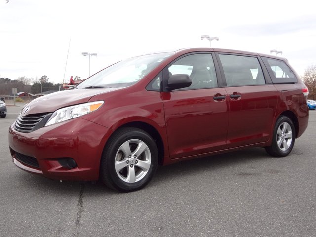 Toyota Sienna SLE --z71 Pkg Unspecified