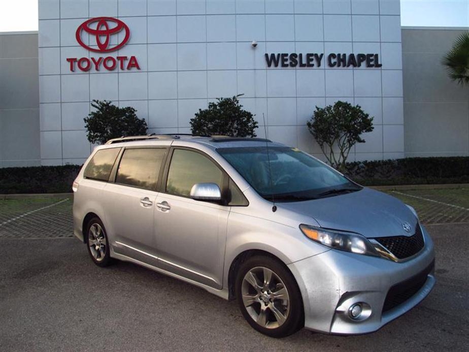 Toyota Sienna SLE --z71 Pkg Unspecified