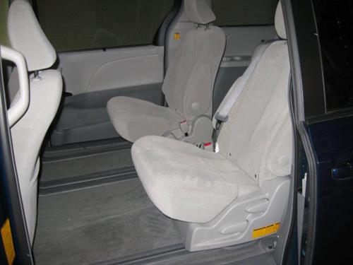 Toyota Sienna 2011 photo 5
