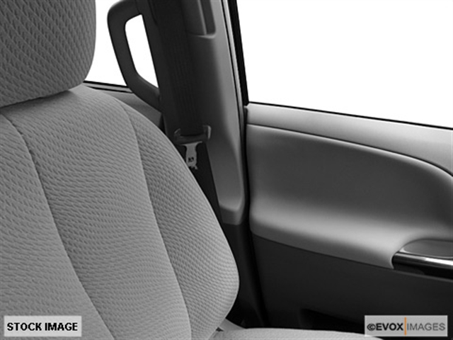 Toyota Sienna 2011 photo 5