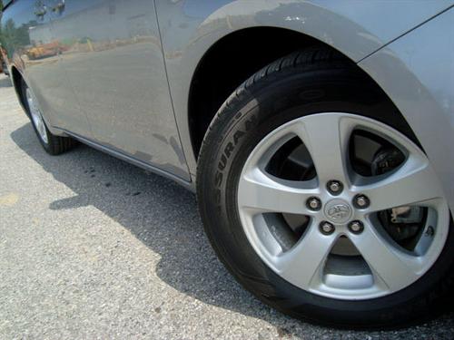 Toyota Sienna 2011 photo 1