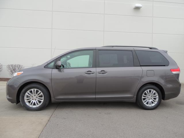 Toyota Sienna SLE --z71 Pkg Unspecified