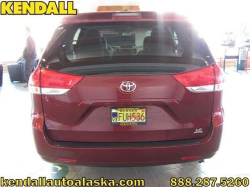 Toyota Sienna 2011 photo 1