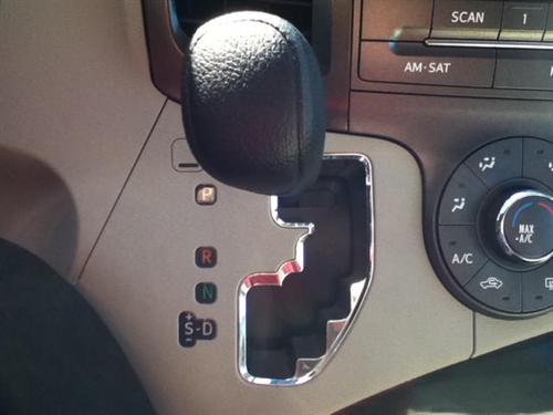 Toyota Sienna 2011 photo 3