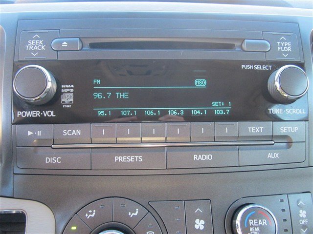 Toyota Sienna 2011 photo 5