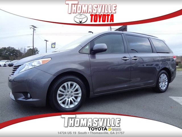 Toyota Sienna 2012 photo 1