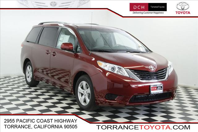 Toyota Sienna Limited 4.6L 4WD MiniVan