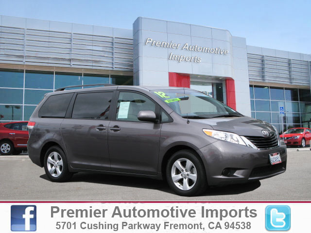 Toyota Sienna 2012 photo 5