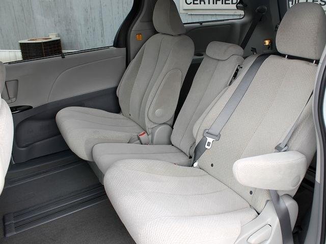 Toyota Sienna SLE --z71 Pkg Unspecified