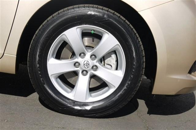 Toyota Sienna SLE --z71 Pkg Unspecified