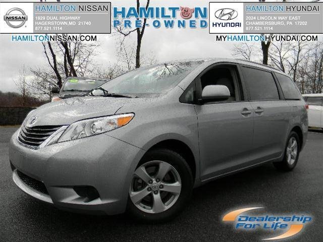 Toyota Sienna 2012 photo 3